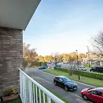Spacious2Br-Balcony-Parking-25Mincentrallondon