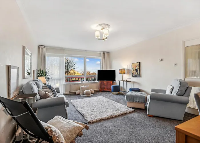 Spacious2Br-Balcony-Parking-25Mincentrallondon